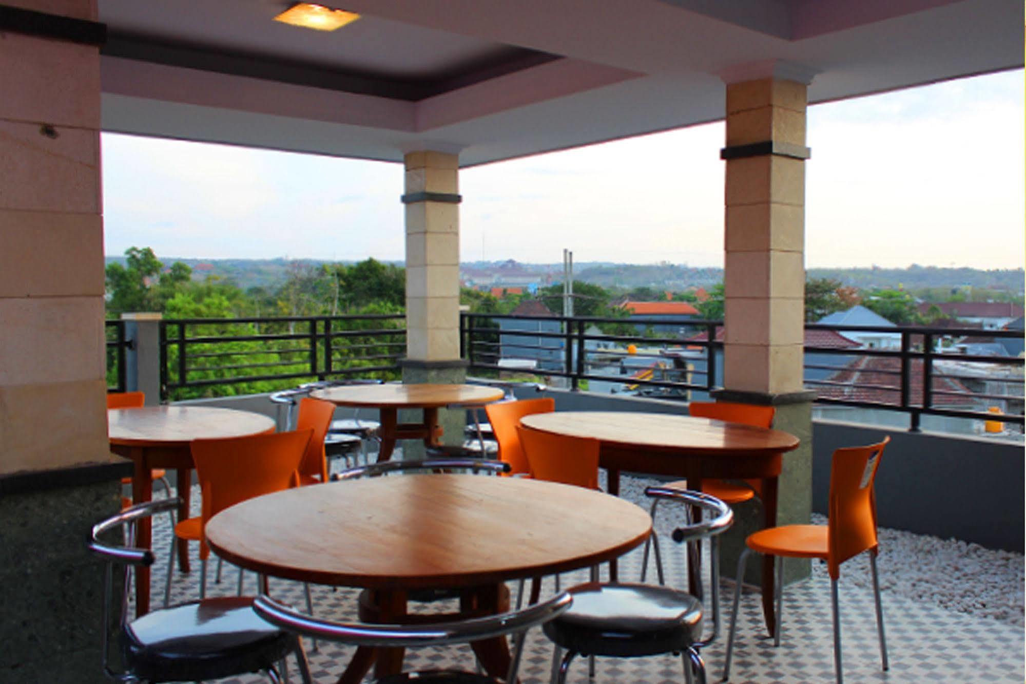 Ramantika Bali House Otel Jimbaran Dış mekan fotoğraf